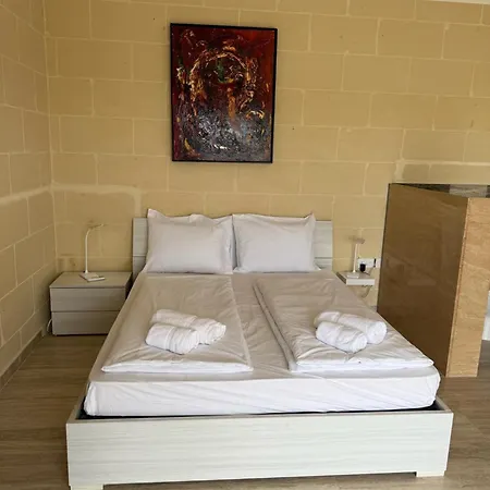 Highlands Gozo Pool & View Homestay szállás