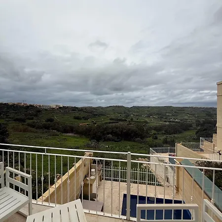 Highlands Gozo Pool & View Homestay szállás