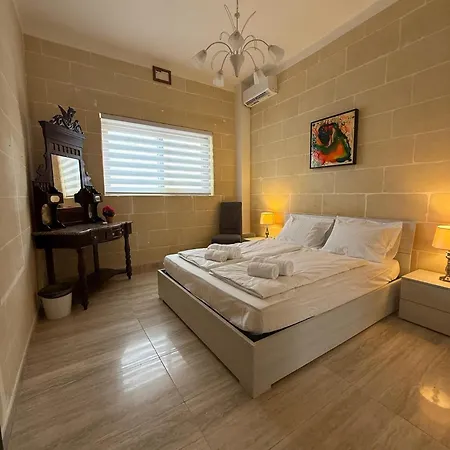 Highlands Gozo Modern House With Pool & Views Privatunterkunft *