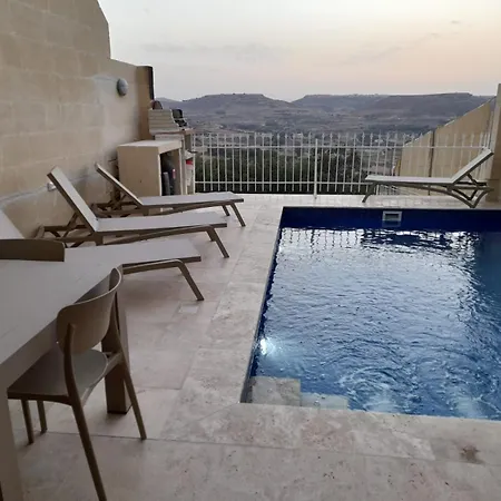Homestay Highlands Gozo Pool & View *