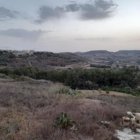 Kwatera prywatna Highlands Gozo Pool & View *