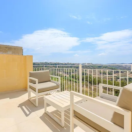 Staytopus Highlands Gozo Pool & View Xagħra