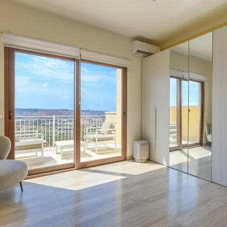 Staytopus Highlands Gozo Pool & View בית אירוח Xagħra