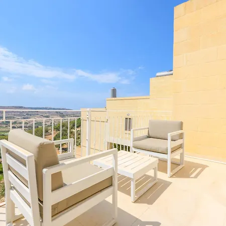 Staytopus Highlands Gozo Pool & View