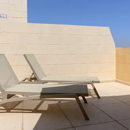 בית אירוח Staytopus Highlands Gozo Pool & View *