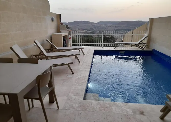 Privatunterkunft Highlands Gozo Modern House With Pool & Views *