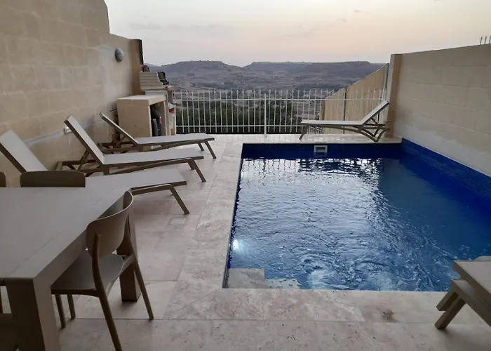 Privatunterkunft Highlands Gozo Modern House With Pool & Views